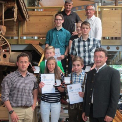 Ehrung durch Skiverband: 2x Bronzener Ski und Nachwuchsförderpreis im Skilanglauf an den WSV thumbnail