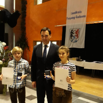 Landkreissiegerehrung für Spitzenleistungen thumbnail