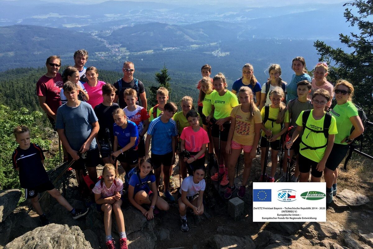 Beitragsbild: Sportler des WSV Grafenau und Skiklub Sumava (er)LEBEN grenzenlose Skilanglauffreundschaft
