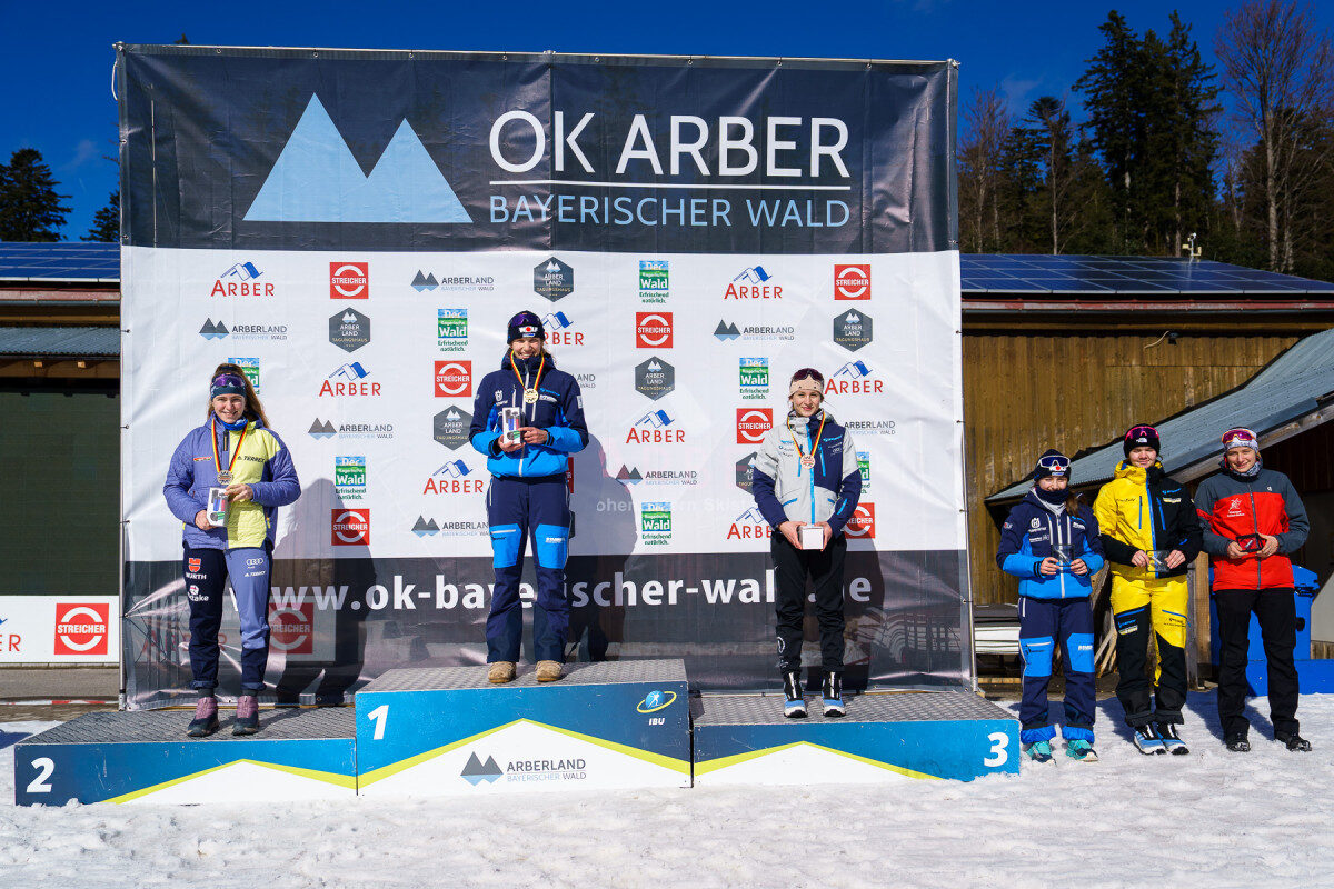 Beitragsbild: ﻿Johanna Killinger glänzt am Arber mit Gold im Sprint
