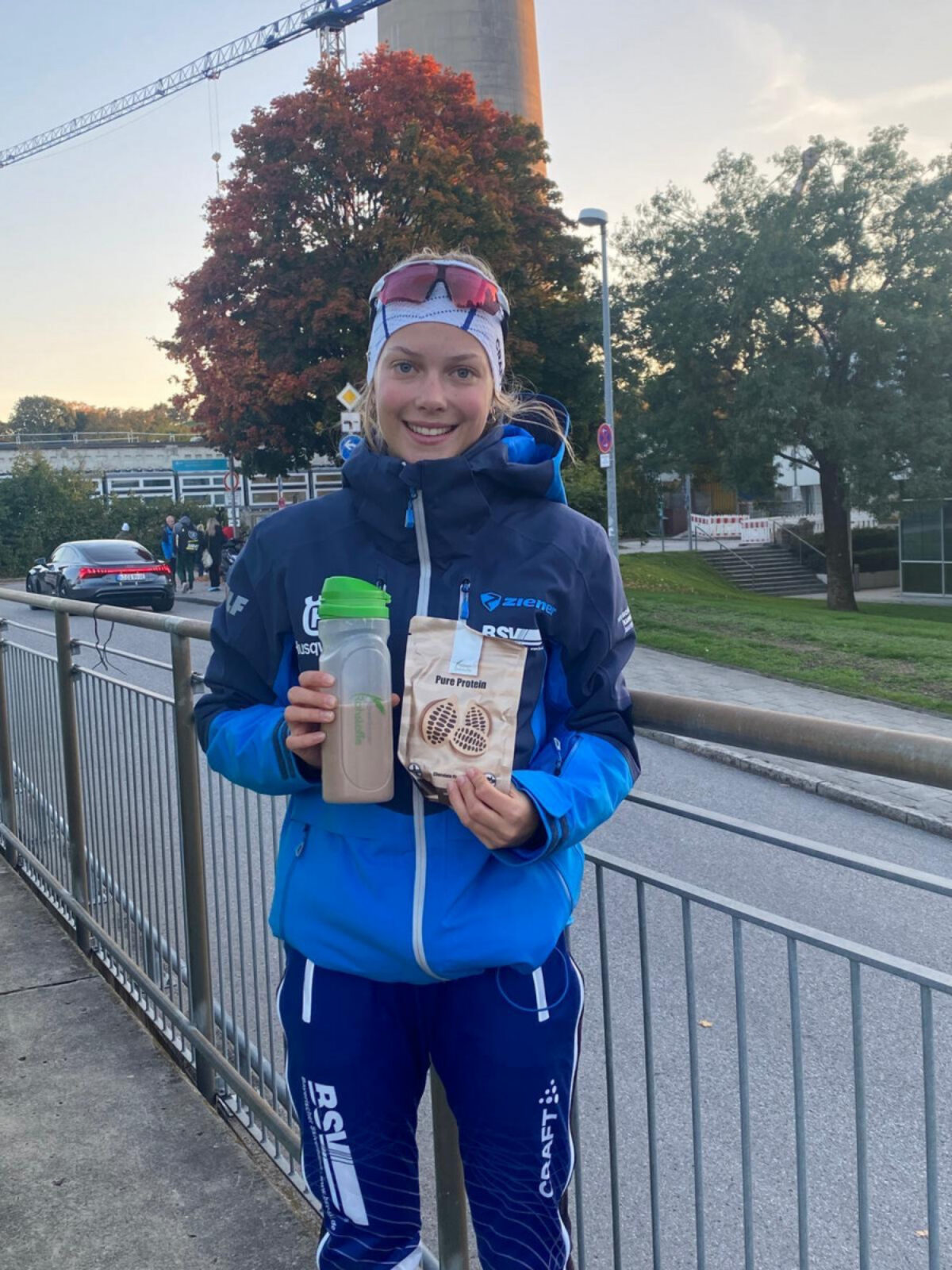Beitragsbild: Grafenauer Nachwuchsbiathletin Antonia Wallner beim ersten Loop One in München am Start