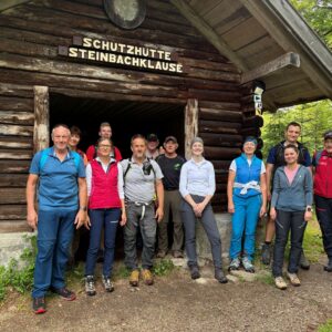 „Naturgenuss zum Saisonauftakt – WSV Grafenau begeistert mit Wanderung rund um die Kanzeln“.